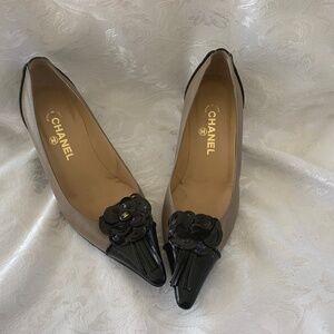 chanel two-tone camellia kitten heels